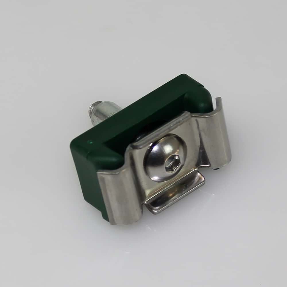 Mattenhalter Pfosten 50+ mm mit Schraube + Blindnietmutter grün