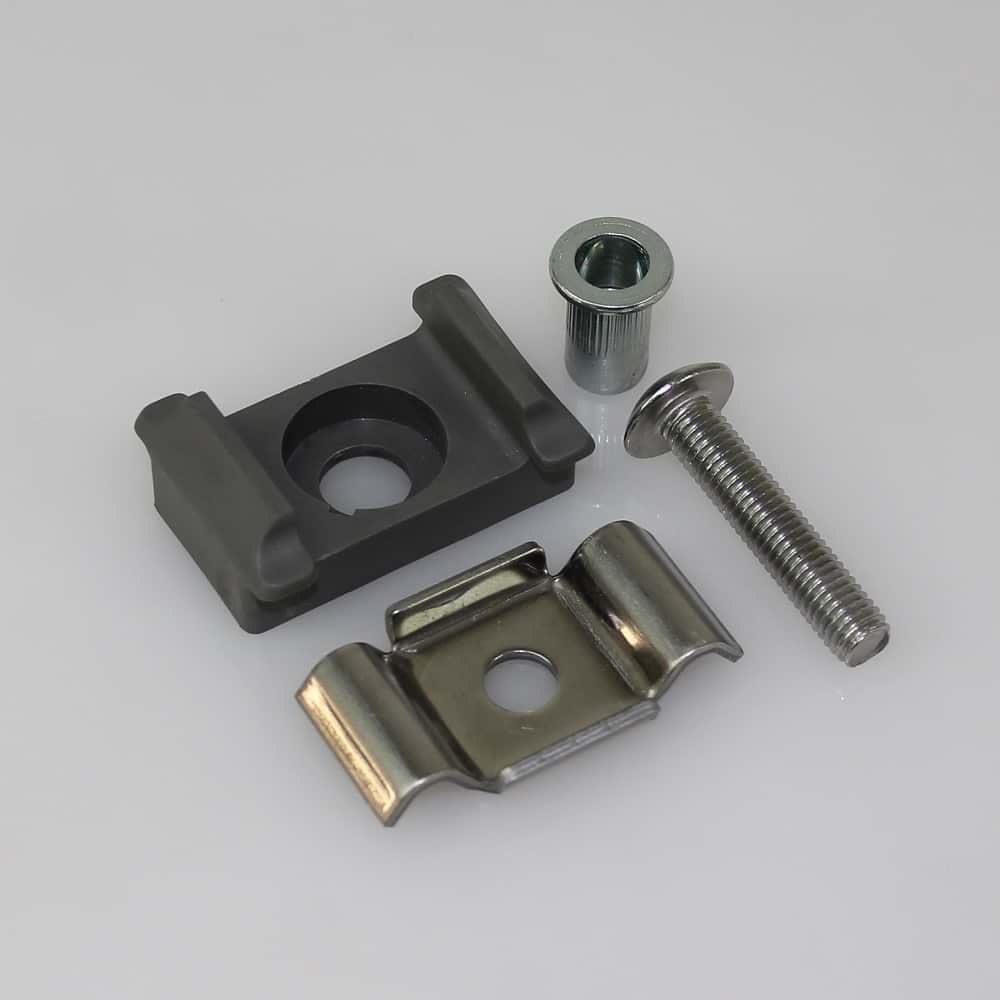 Mattenhalter Pfosten 50+ mm mit Schraube + Blindnietmutter grau II