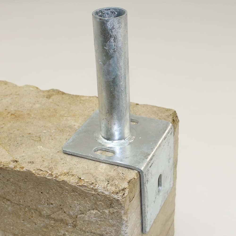 Bodenplatte für Rundpfosten 48mm / auf L-Steine / verzinkt